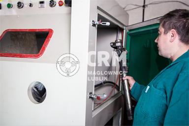 Korpus maglownicy wędruje do piaskowania