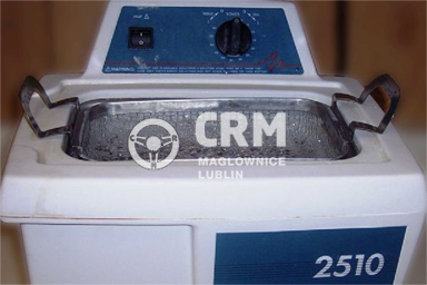 Mycie części maglowncy w myjce ultradźwiękowej